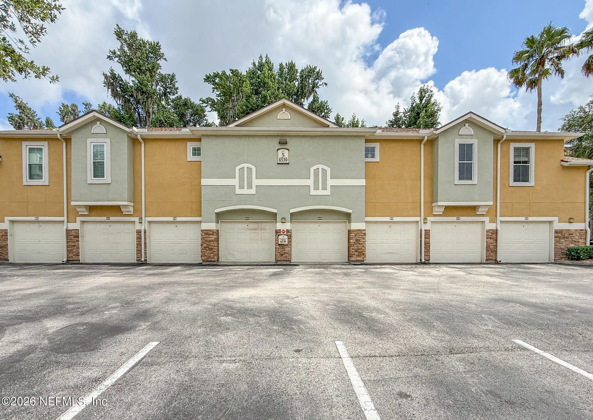 8539 Gate Parkway W Jacksonville FL 32216