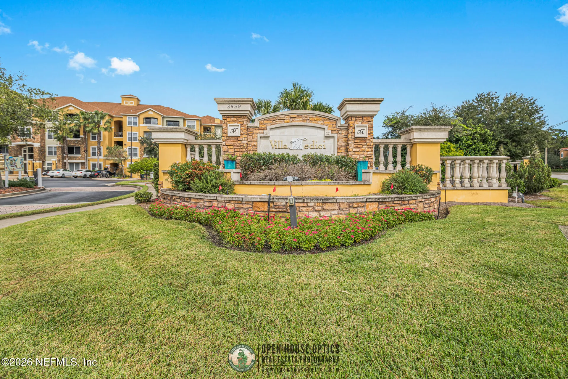 8539 Gate Parkway W Jacksonville FL 32216