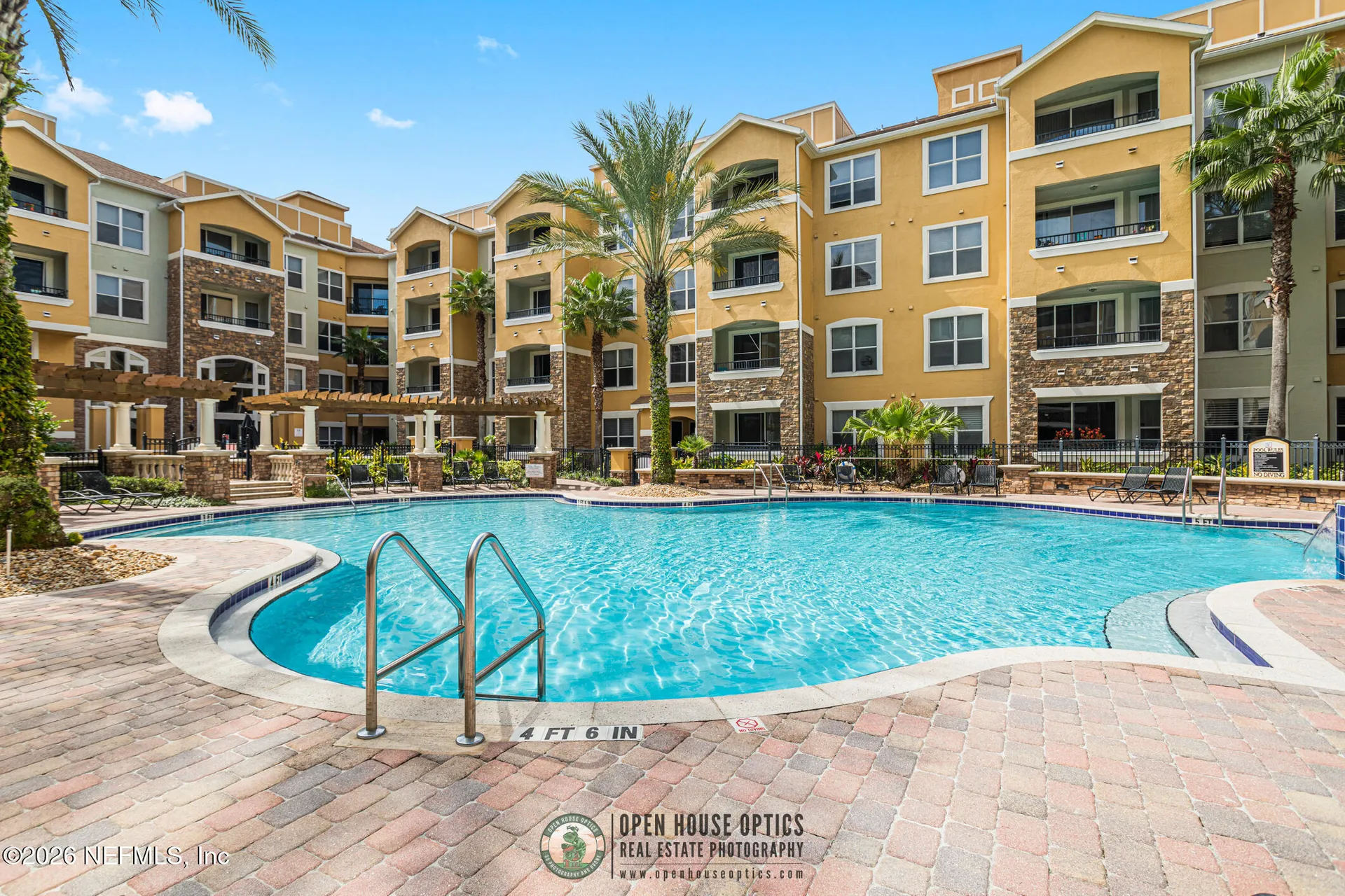 8539 Gate Parkway W Jacksonville FL 32216