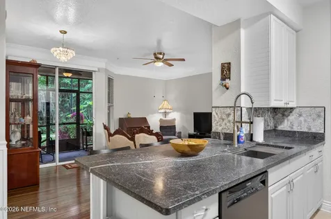 8539 Gate Parkway W Jacksonville FL 32216