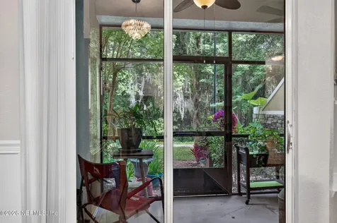 8539 Gate Parkway W Jacksonville FL 32216