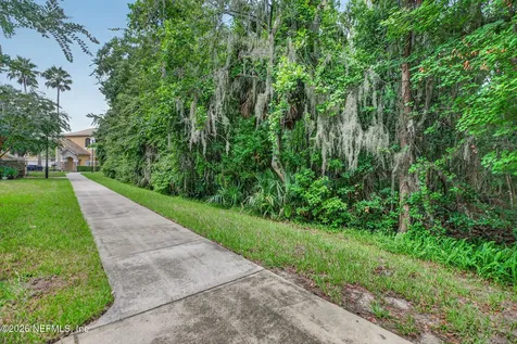 8539 Gate Parkway W Jacksonville FL 32216