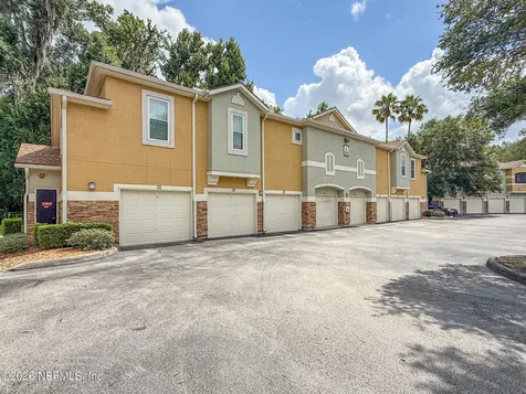8539 Gate Parkway W Jacksonville FL 32216