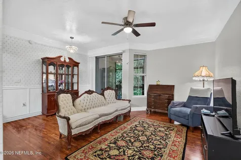 8539 Gate Parkway W Jacksonville FL 32216