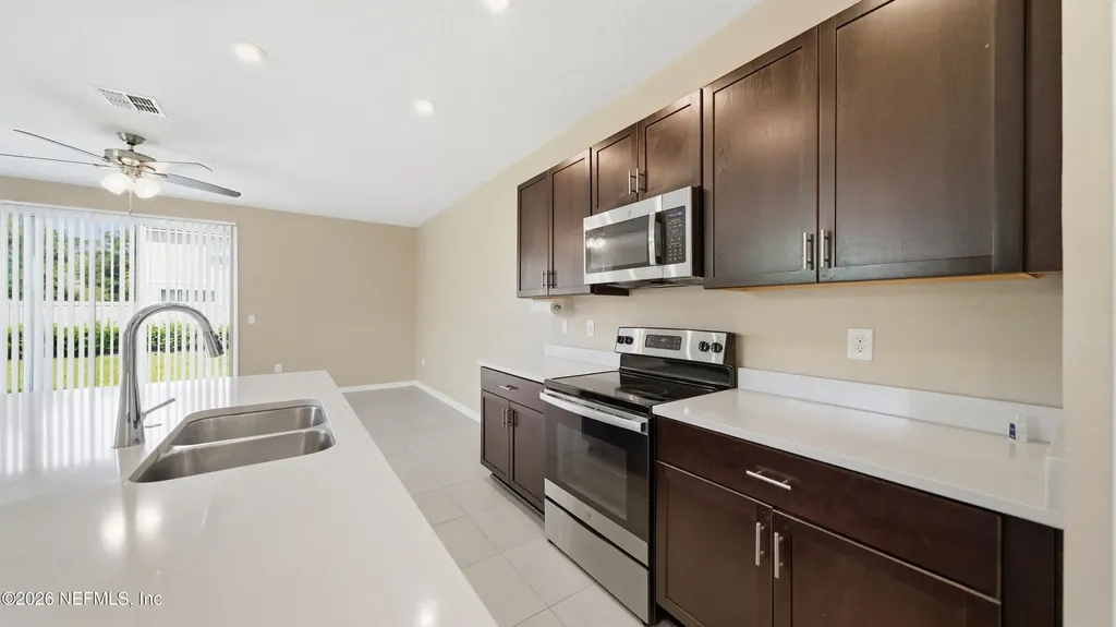 13106 Annies Walk Drive Jacksonville FL 32218