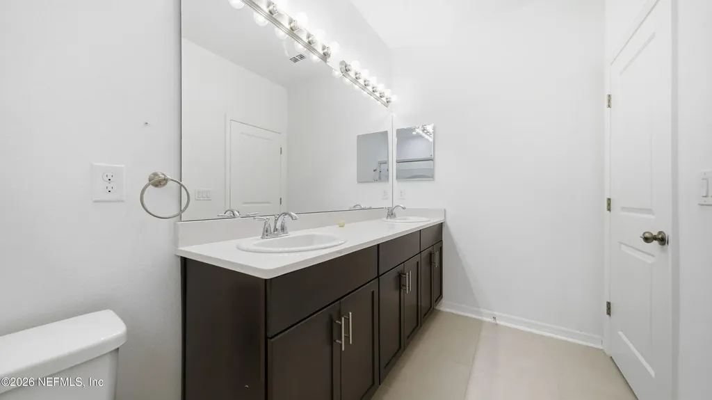 13106 Annies Walk Drive Jacksonville FL 32218