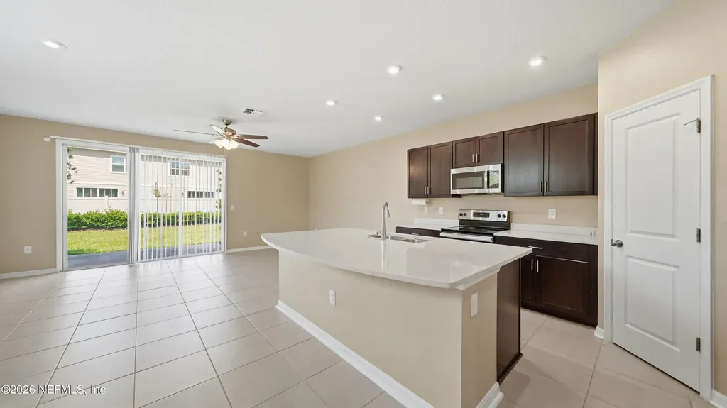 13106 Annies Walk Drive Jacksonville FL 32218