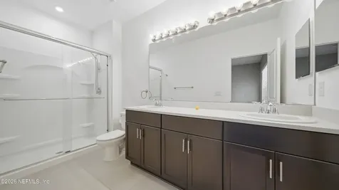 13106 Annies Walk Drive Jacksonville FL 32218