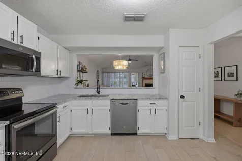 1725 Ashmore Green Drive Jacksonville FL 32246