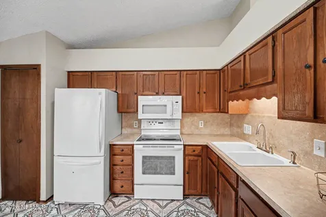 7244 Mimosa Grove Place Jacksonville FL 32210