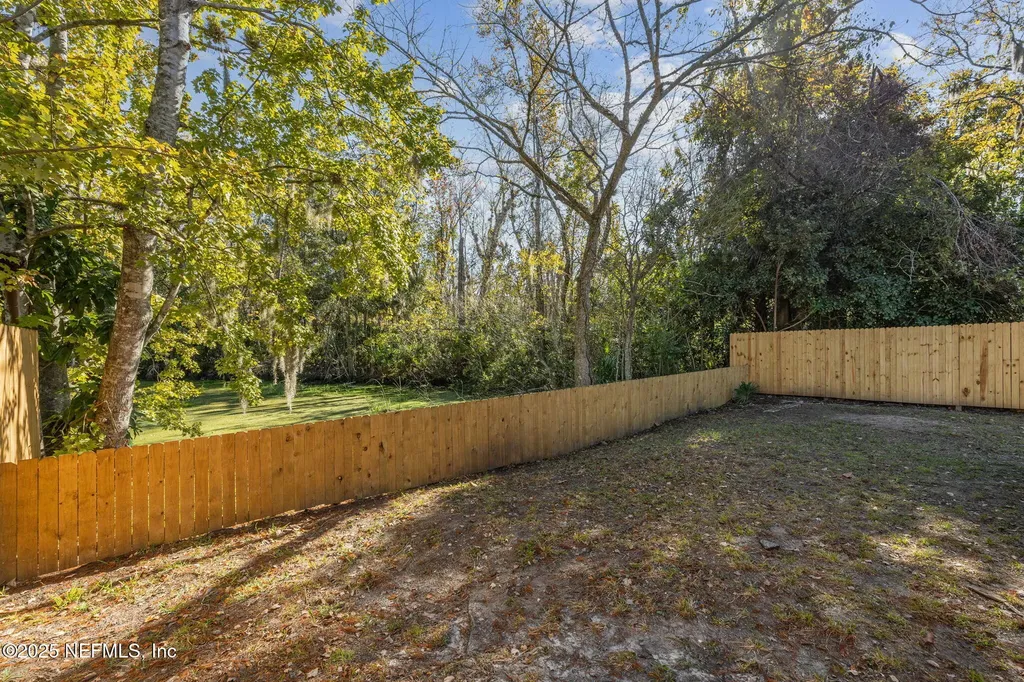 7611 Mccowan Drive Jacksonville FL 32244