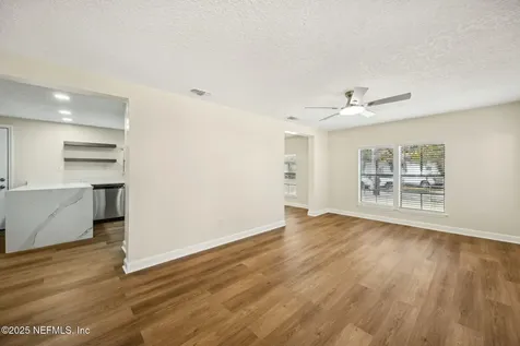 7611 Mccowan Drive Jacksonville FL 32244