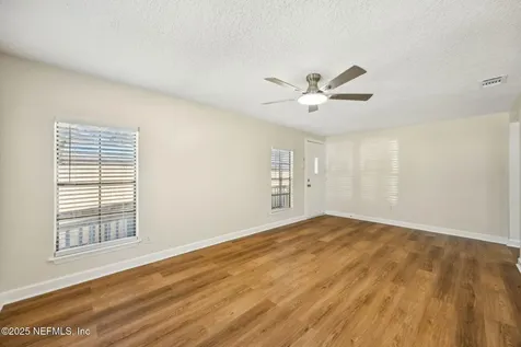 7611 Mccowan Drive Jacksonville FL 32244