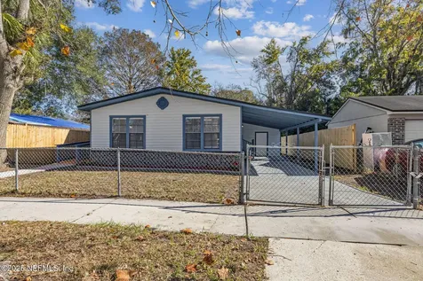 7611 Mccowan Drive Jacksonville FL 32244