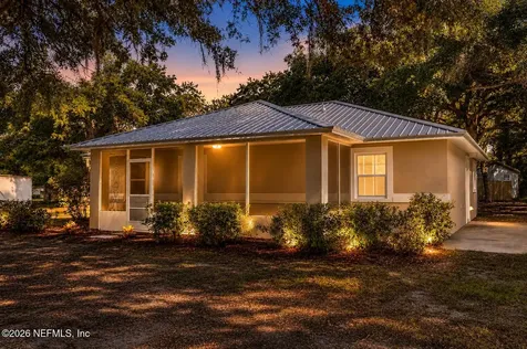 139 Lake Street Pomona Park FL 32181