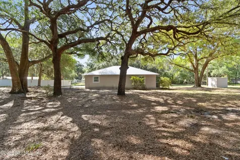 139 Lake Street Pomona Park FL 32181