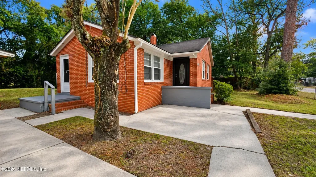 9025 Monroe Avenue Jacksonville FL 32208