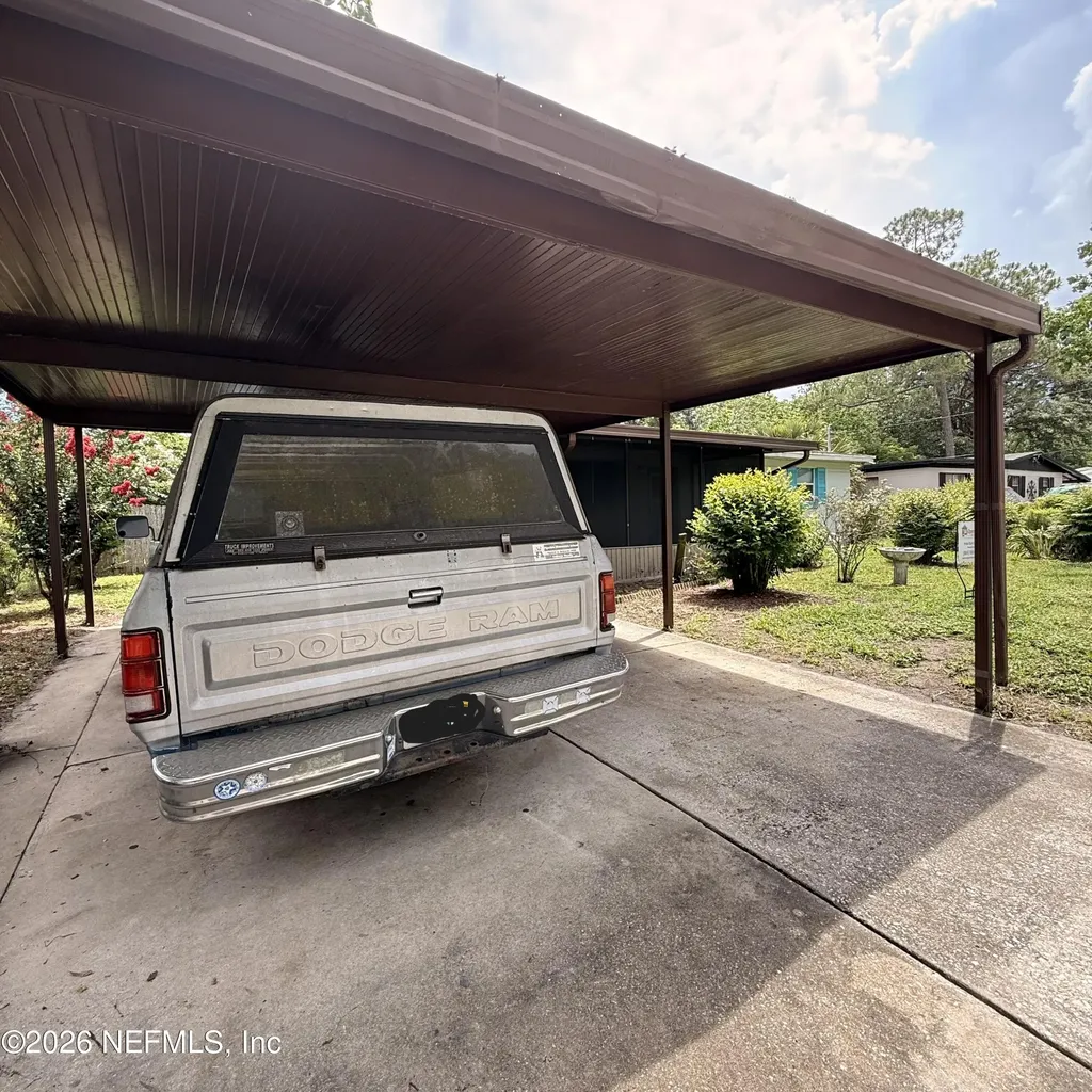 6752 Miss Muffet Lane N Jacksonville FL 32210
