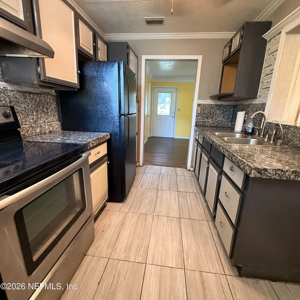 6752 Miss Muffet Lane N Jacksonville FL 32210