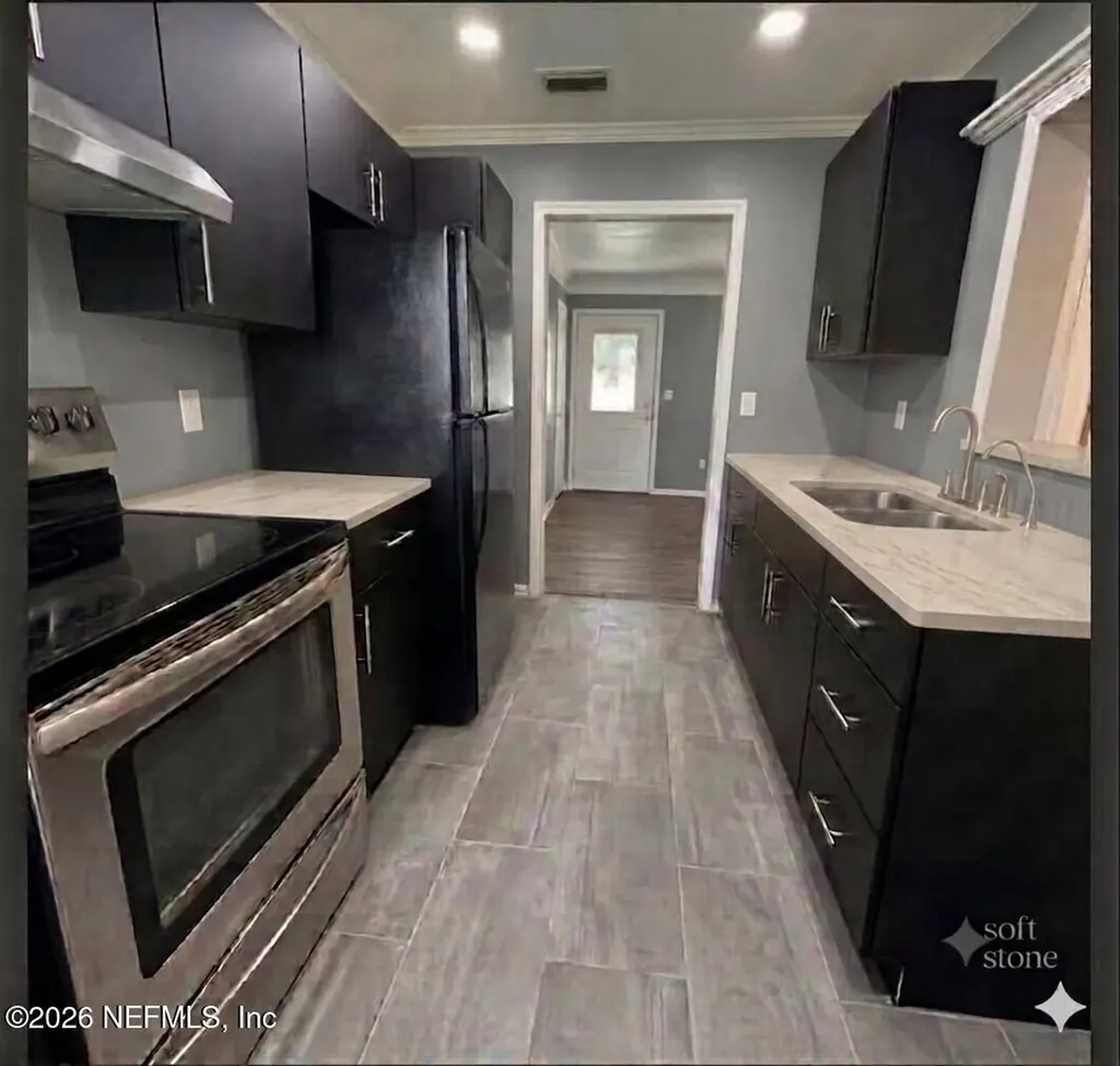 6752 Miss Muffet Lane N Jacksonville FL 32210