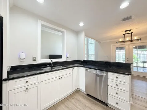 5511 La Moya Avenue Jacksonville FL 32210