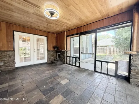 5511 La Moya Avenue Jacksonville FL 32210