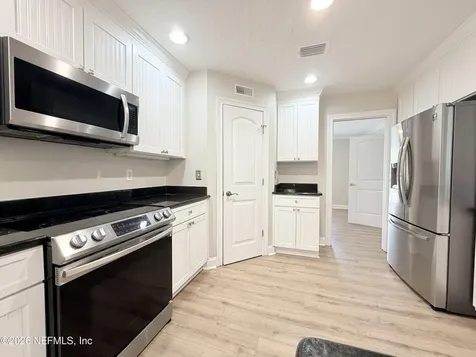 5511 La Moya Avenue Jacksonville FL 32210