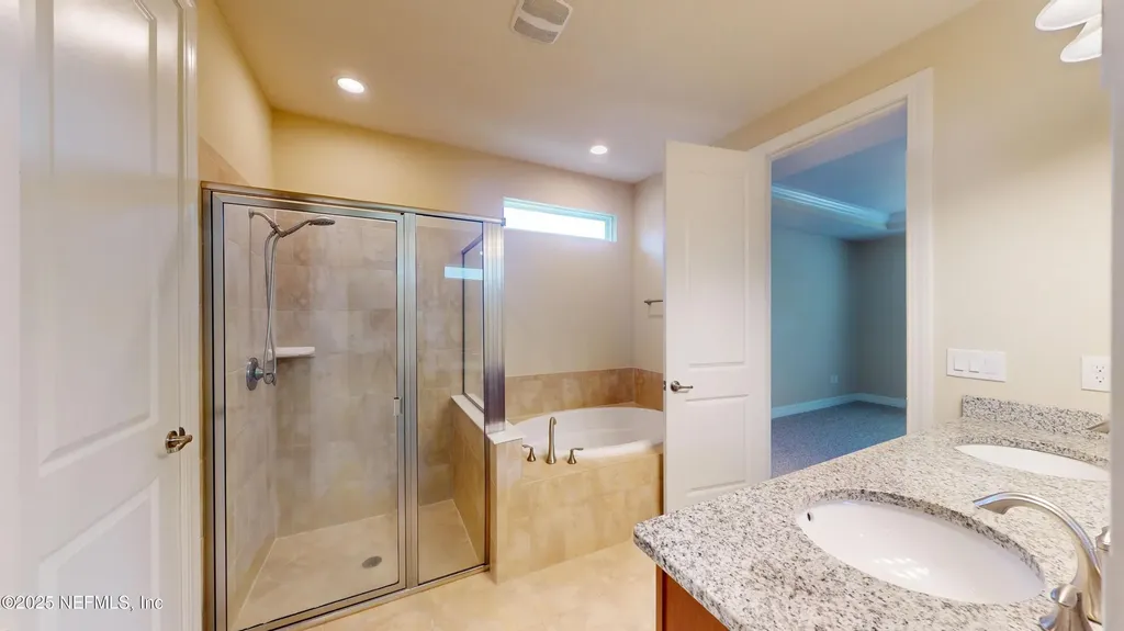29 Lakefront Lane St. Augustine FL 32095