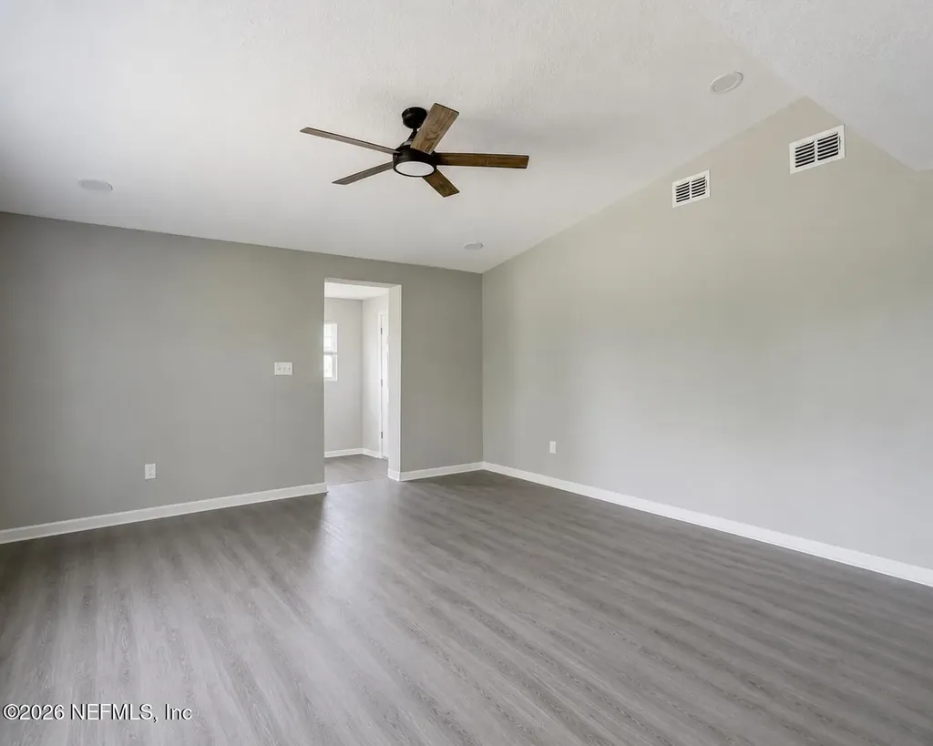 9762 Bayview Avenue Jacksonville FL 32208