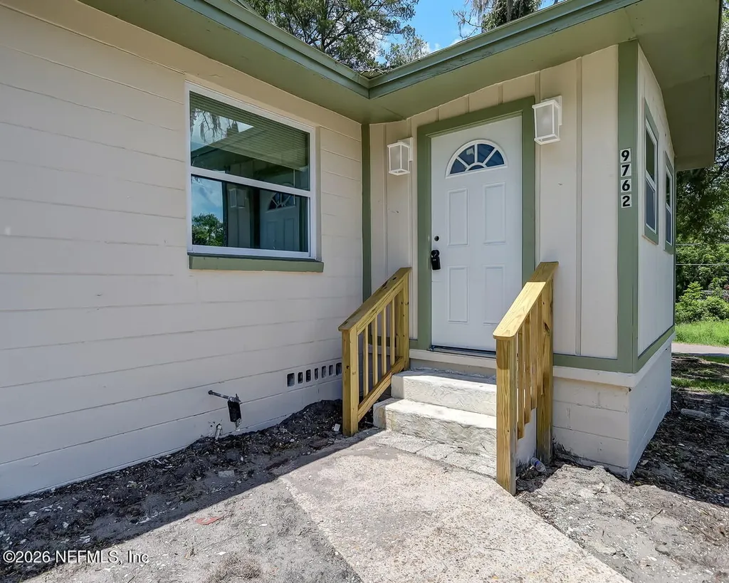 9762 Bayview Avenue Jacksonville FL 32208