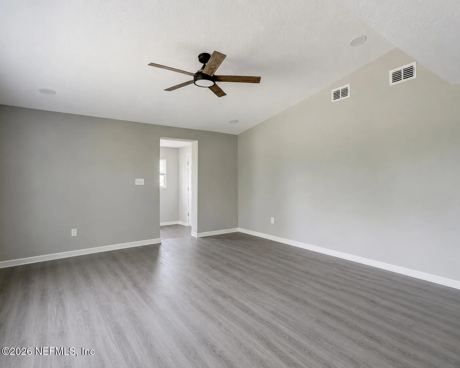 9762 Bayview Avenue Jacksonville FL 32208