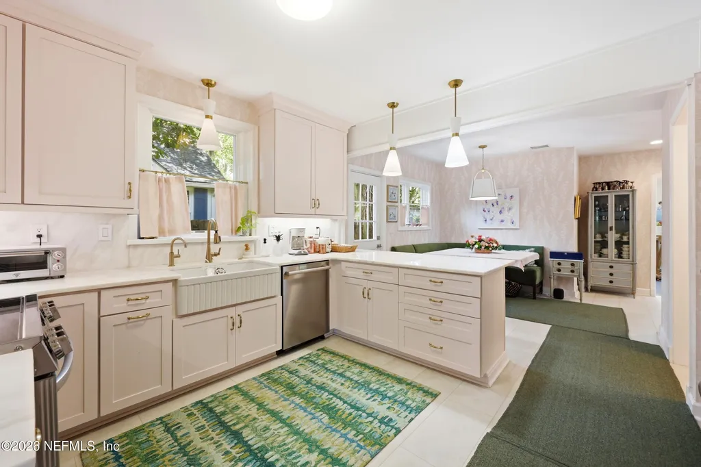 2769 White Oak Lane Jacksonville FL 32207