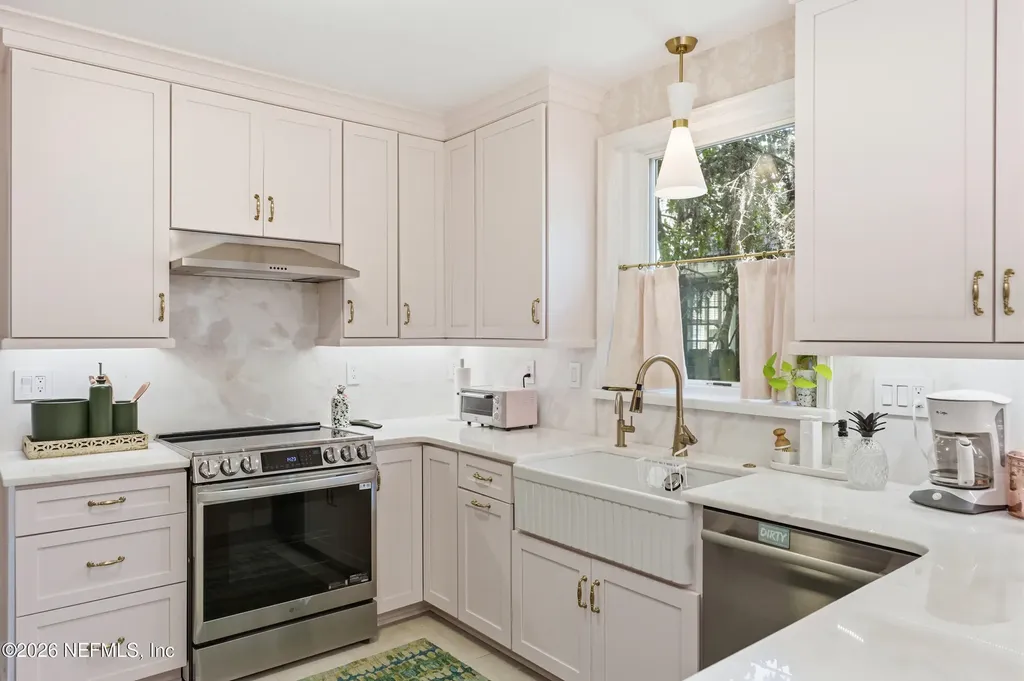 2769 White Oak Lane Jacksonville FL 32207
