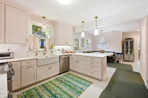 2769 White Oak Lane Jacksonville FL 32207
