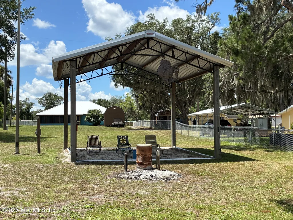 254 Old Woods Road Interlachen FL 32148