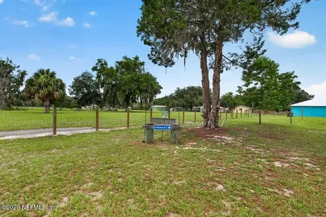 254 Old Woods Road Interlachen FL 32148
