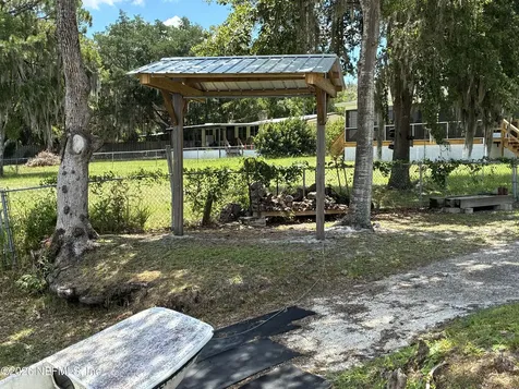 254 Old Woods Road Interlachen FL 32148