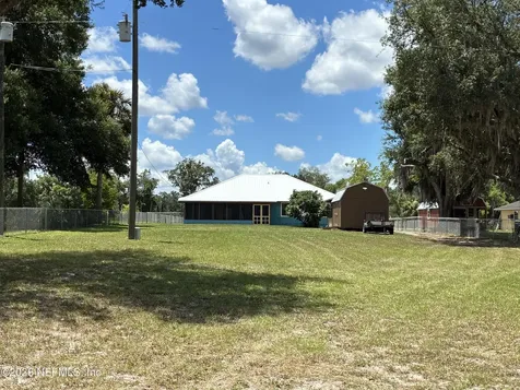 254 Old Woods Road Interlachen FL 32148