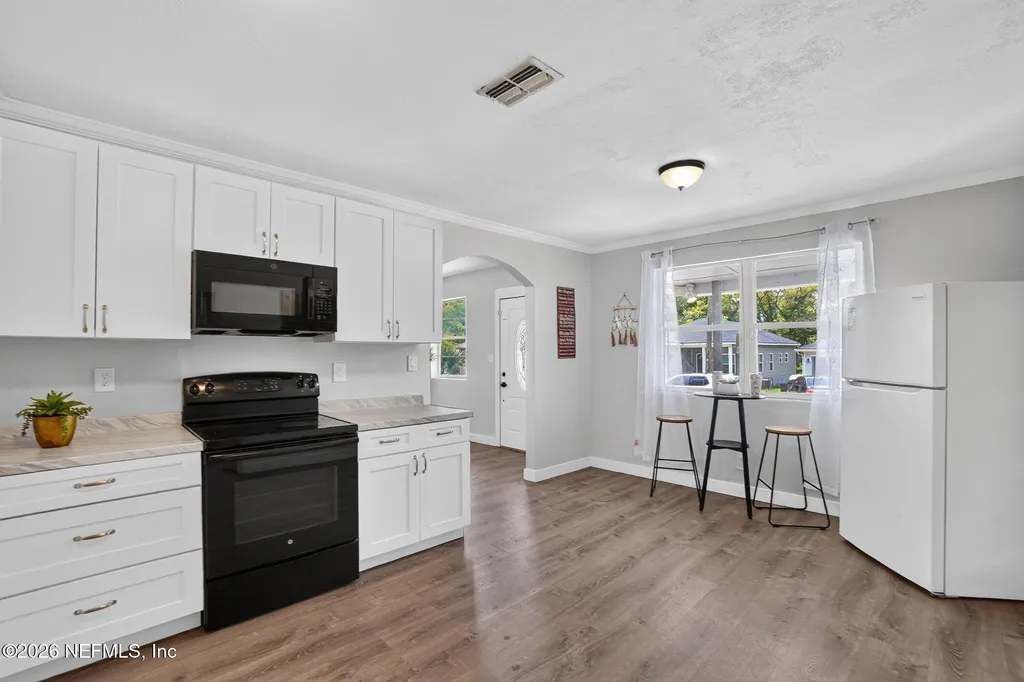 6751 Perry Street Jacksonville FL 32208