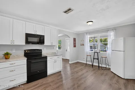 6751 Perry Street Jacksonville FL 32208