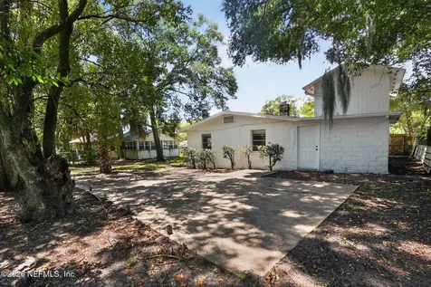 6751 Perry Street Jacksonville FL 32208