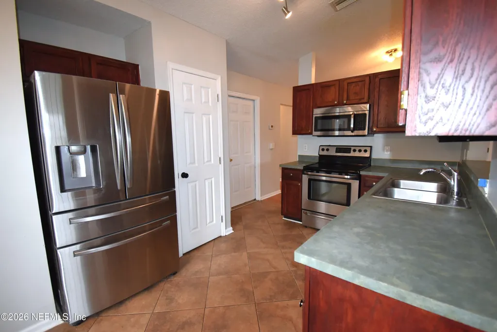 6620 Shiny Stone Court Jacksonville FL 32244