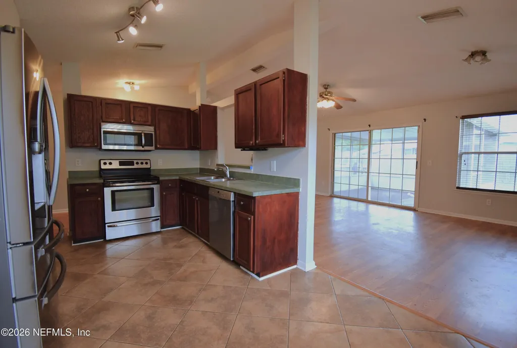 6620 Shiny Stone Court Jacksonville FL 32244