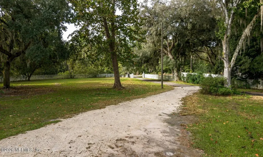 590 Palmetto Bluff Road Palatka FL 32177