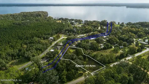 590 Palmetto Bluff Road Palatka FL 32177