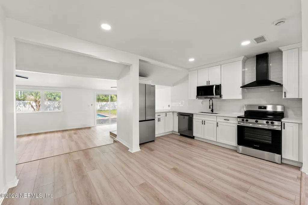 9768 S Jupiter Court S Jacksonville FL 32246