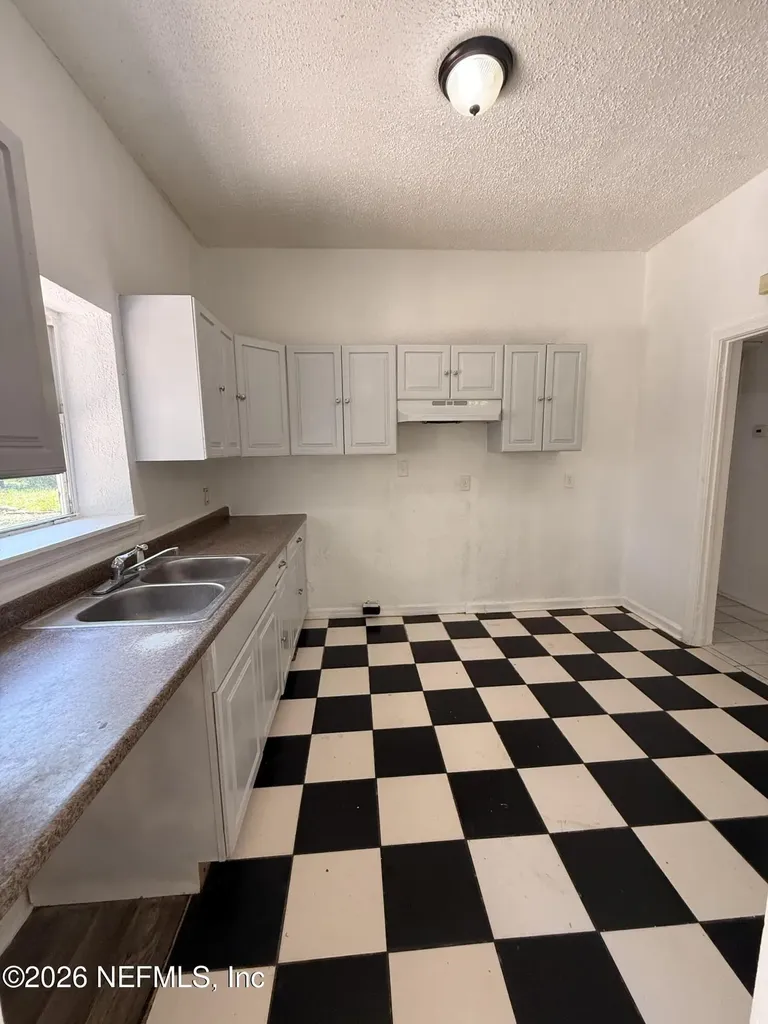5219 Anchor Avenue Jacksonville FL 32244