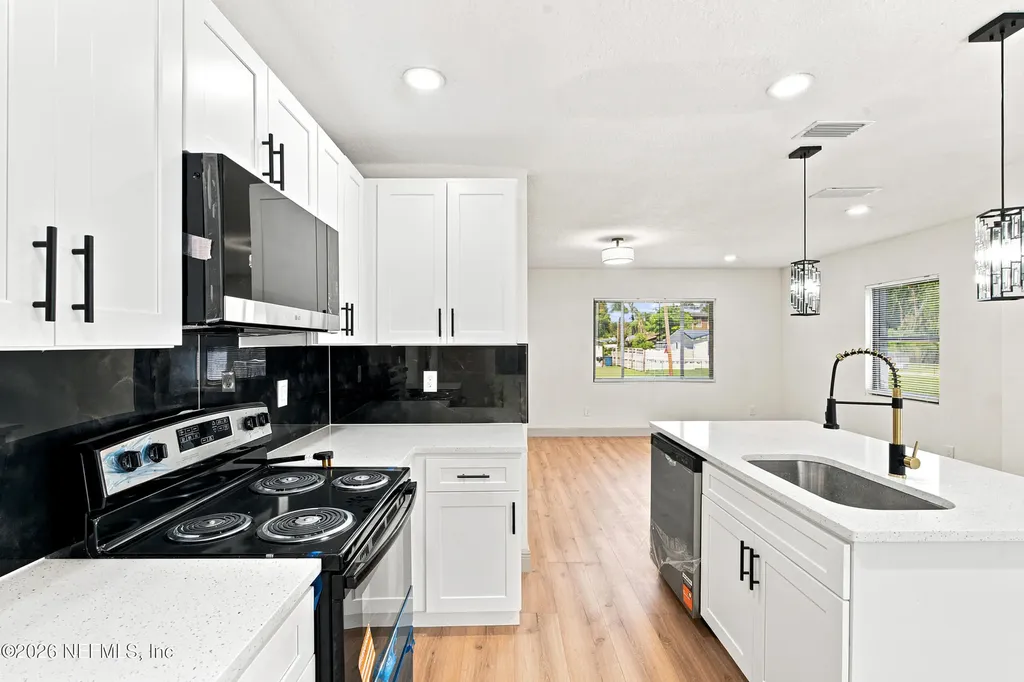 8956 5th Avenue Jacksonville FL 32208
