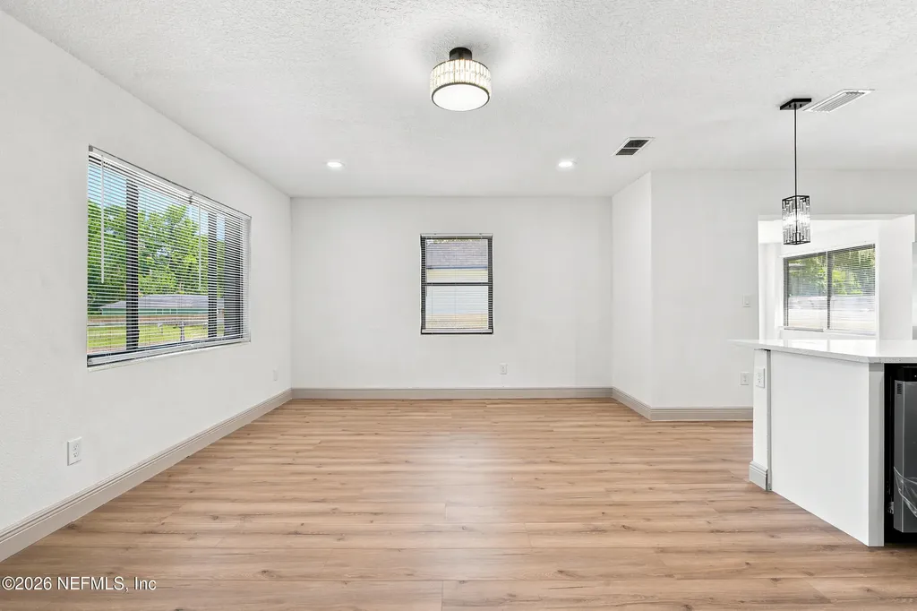 8956 5th Avenue Jacksonville FL 32208
