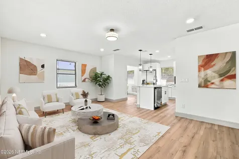 8956 5th Avenue Jacksonville FL 32208